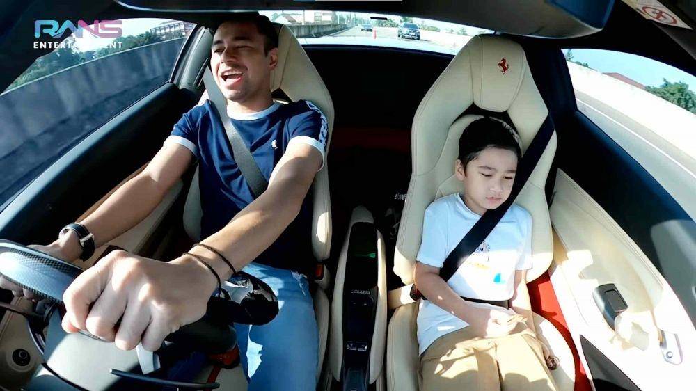 Raffi Ahmad ajak Rafathar balapan (YouTube.com/Rans Entertainment/)