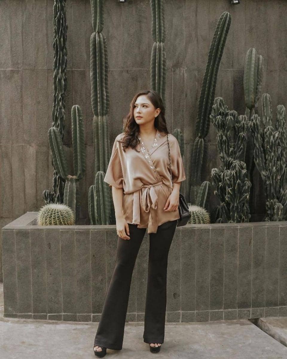 OOTD ngampus ala Jessica Mila (instagram.com/jscmila)