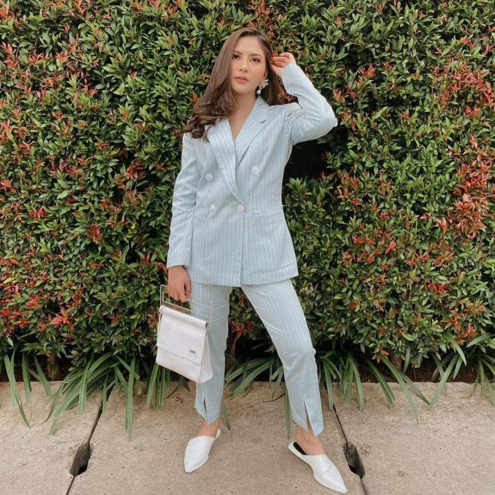 OOTD ngampus ala Jessica Mila (instagram.com/jscmila)