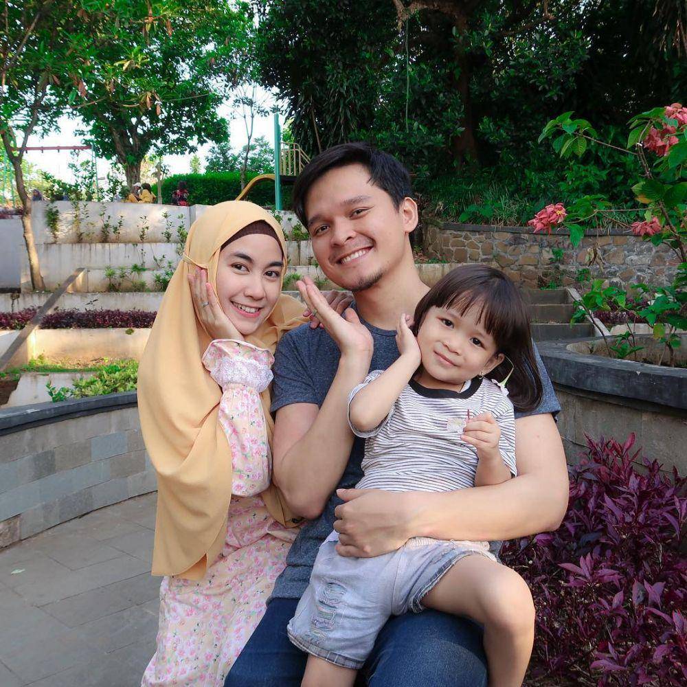 momen Anisa Rahma dan Anandito Dwis asuh ponakan (instagram.com/anisarahma_12)