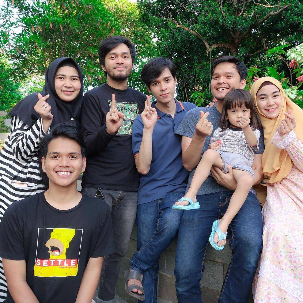 momen Anisa Rahma dan Anandito Dwis asuh ponakan (instagram.com/anisarahma_12)