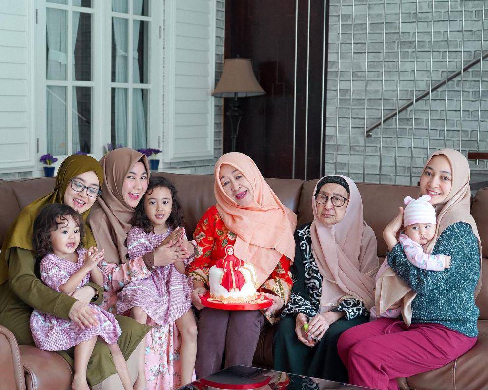 momen Anisa Rahma asuh ponakan (instagram.com/anisarahma_12)