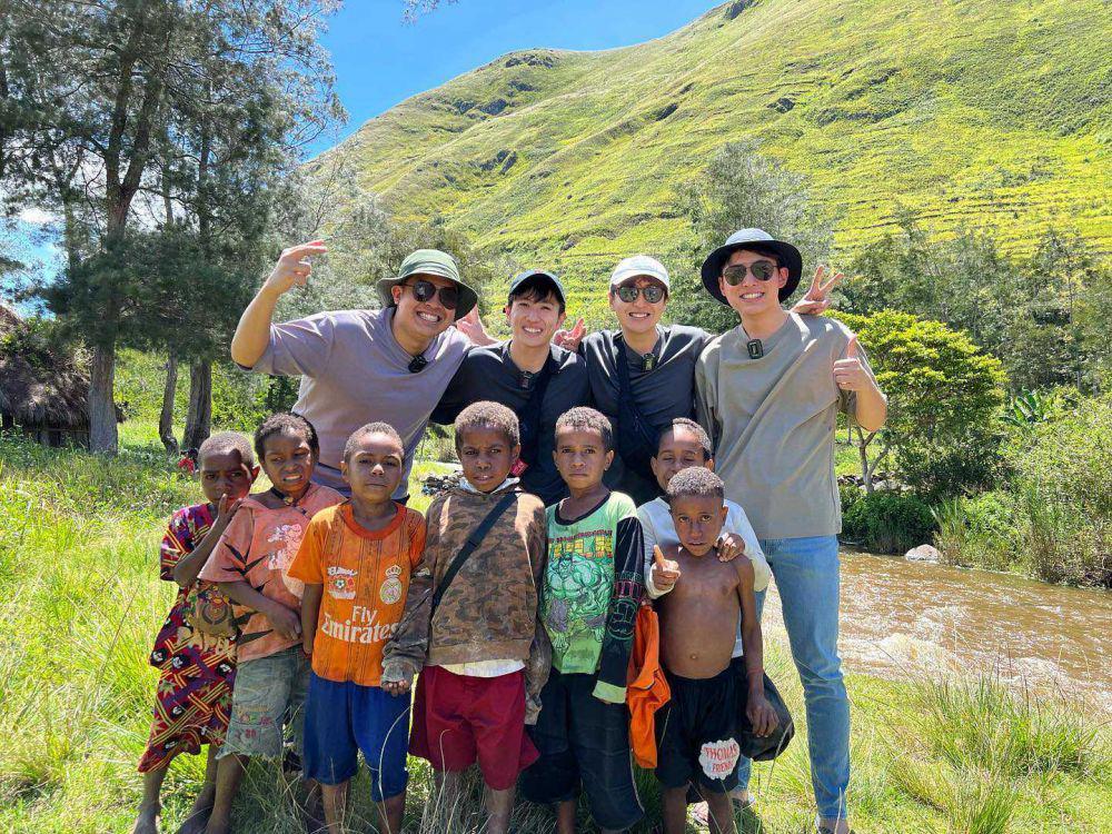 9 Keseruan Jerome Polin saat Tur Keliling Indonesia, Ada Waseda Boys
