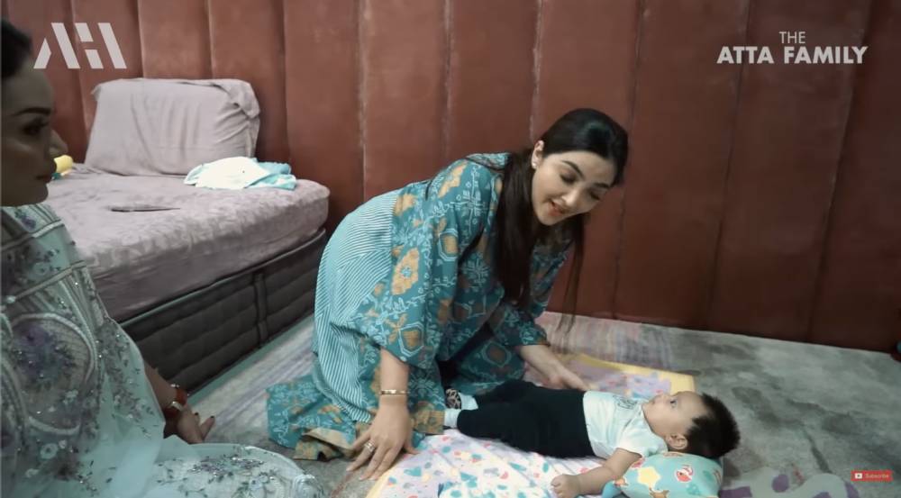 potret Krisdayanti dan Ashanty main bareng Ameena (YouTube.com/AH)
