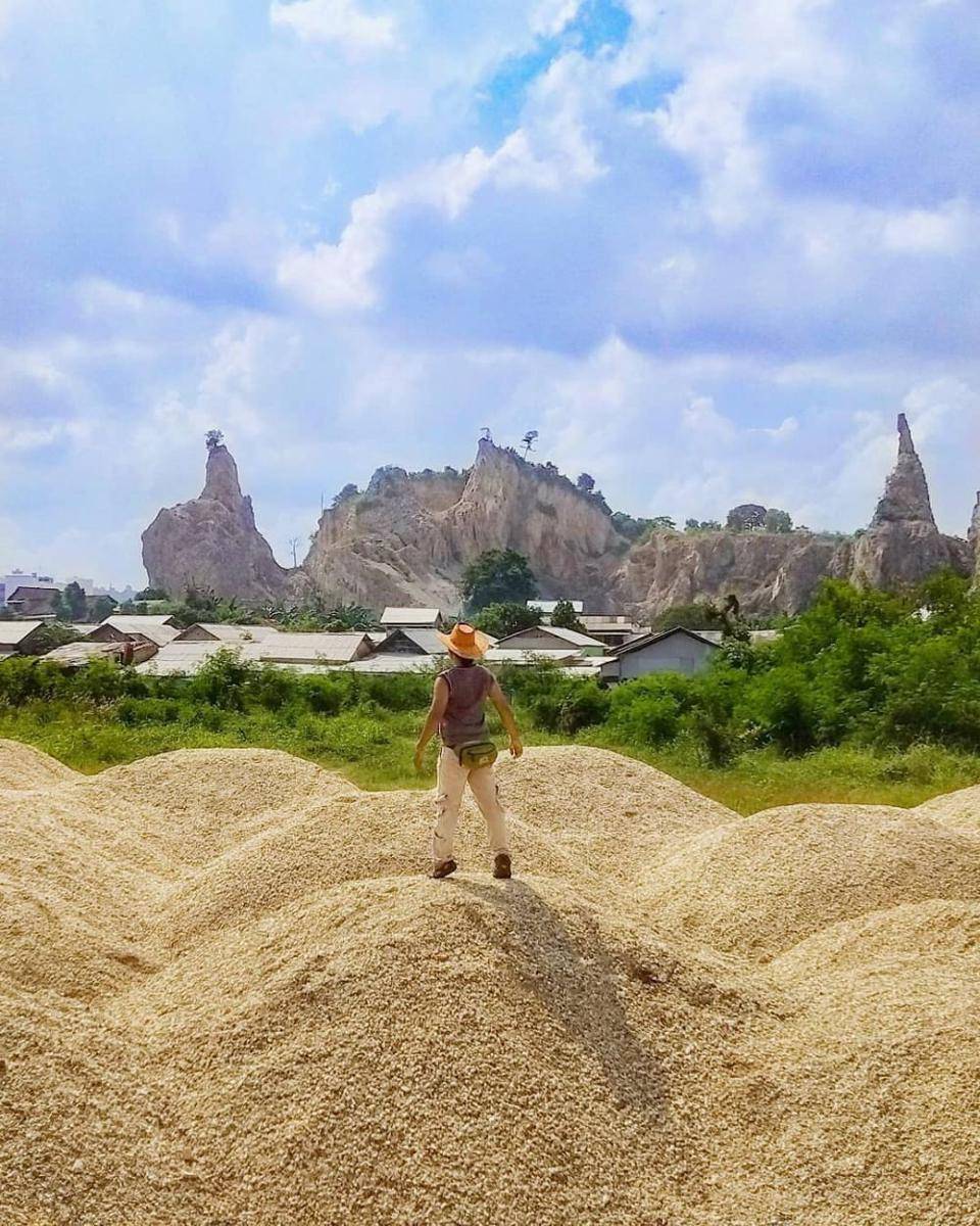 Pantai Gunung Kunyit (instagram.com/kutaheriawan)