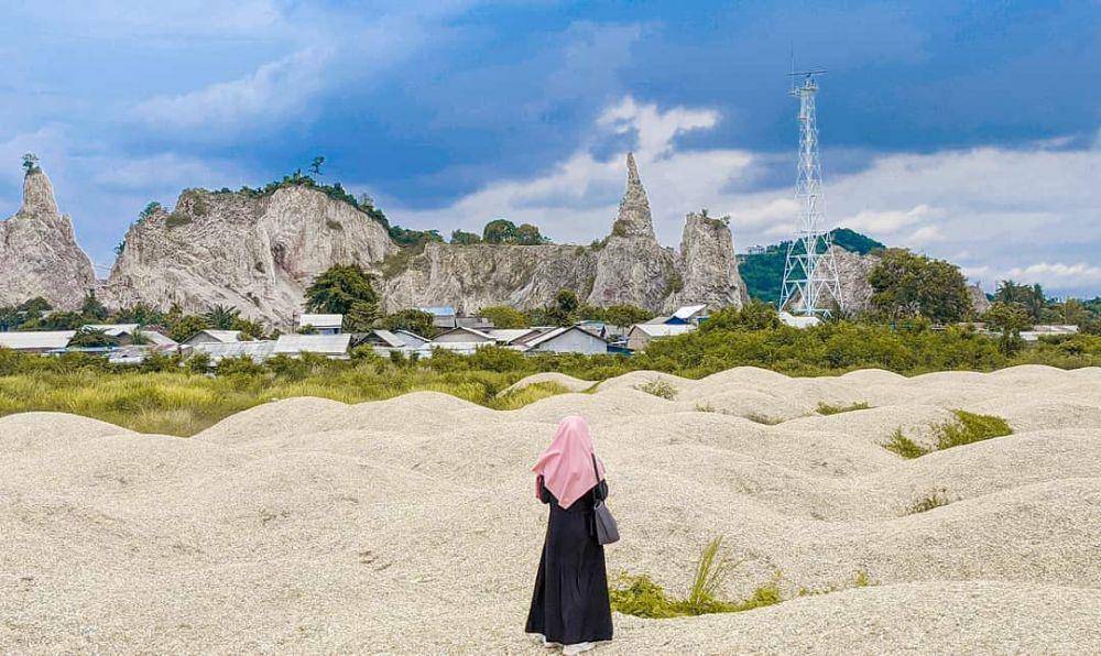 Pantai Gunung Kunyit (instagram.com/shdyt_)