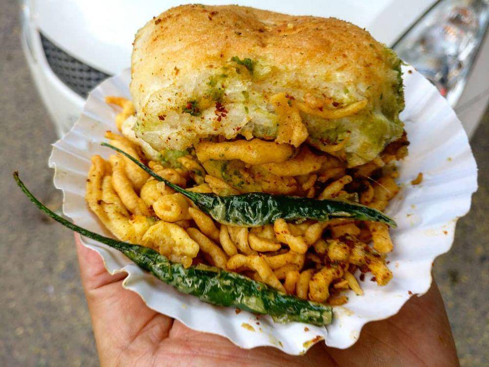 ilustrasi vada pav (instagram.com/kapil__pai)