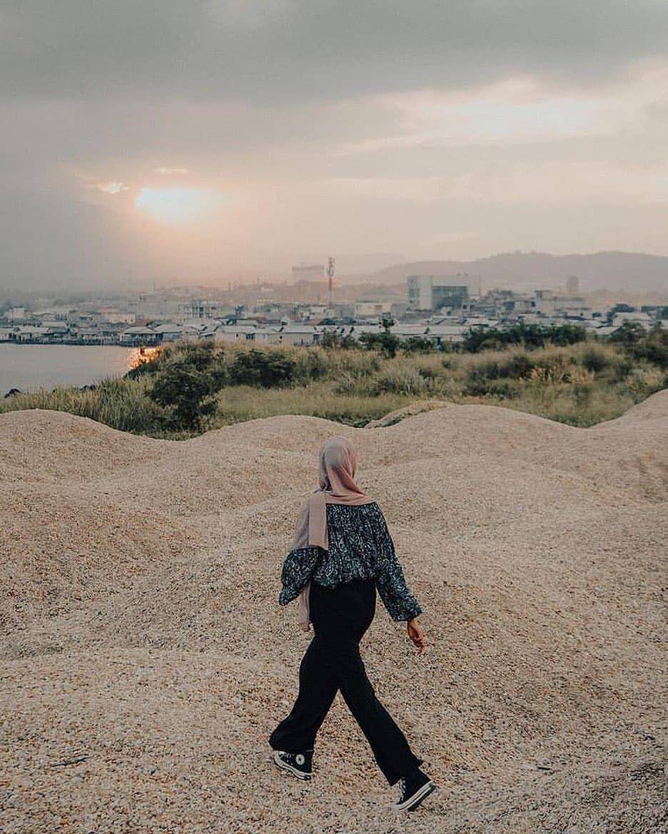 Pantai Gunung Kunyit (instagram.com/dewiayusartika_)
