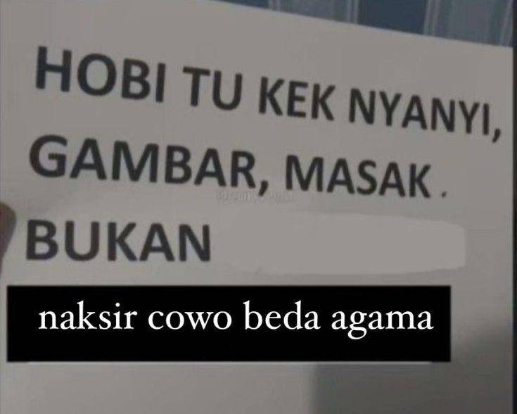 meme kisah cinta beda agama (twitter.com/milkcheesea)