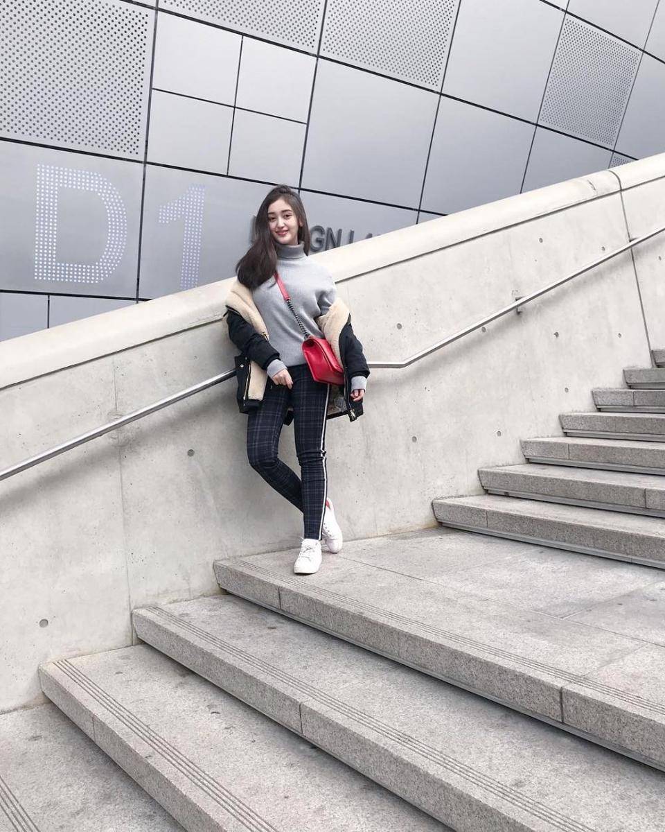 Outfit santai ala Ranty Maria (instagram.com/rantymaria)