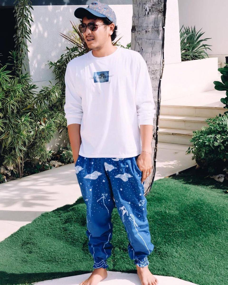 Gaya busana Dimas Anggara (instagram.com/dimsanggara)
