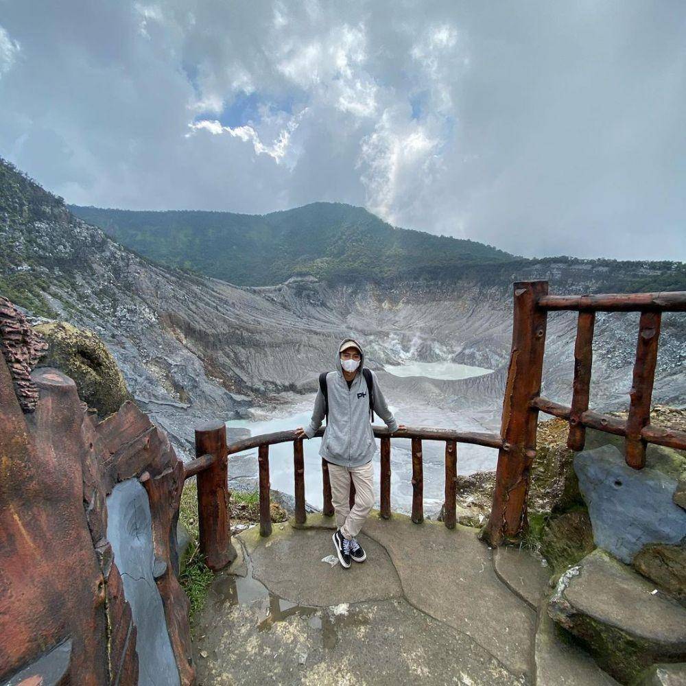 Tangkuban Perahu, Bandung (instagram.com/agusril_)