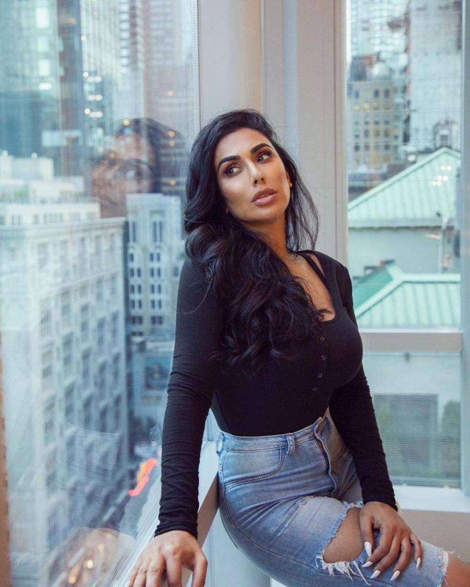 Huda Kattan (instagram.com/huda)