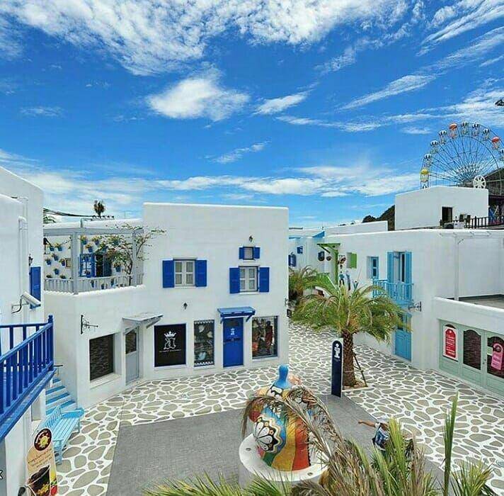 Santorini Park (instagram.com/nafida_holidays/)