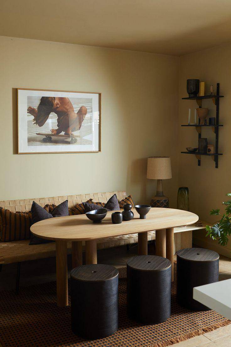 Ilustrasi ruang makan ala restoran (pinterest.com/House Beautiful)