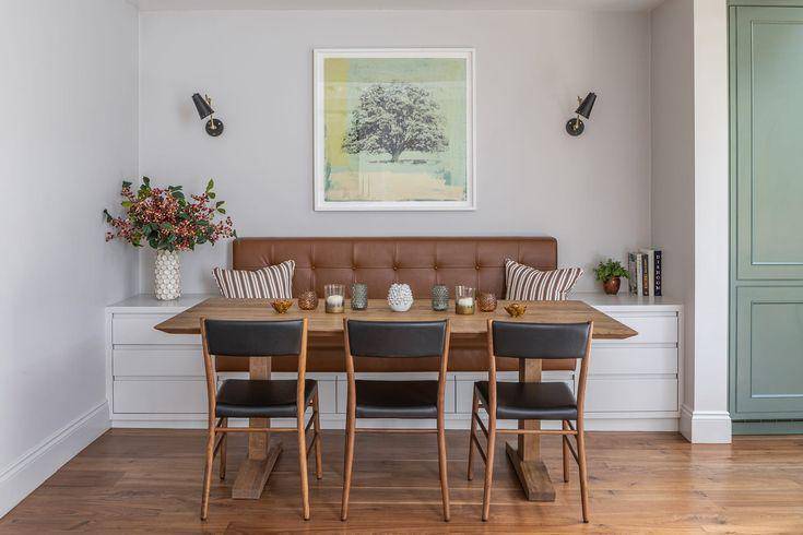 Ilustrasi ruang makan ala restoran (pinterest.com/House Beautiful)