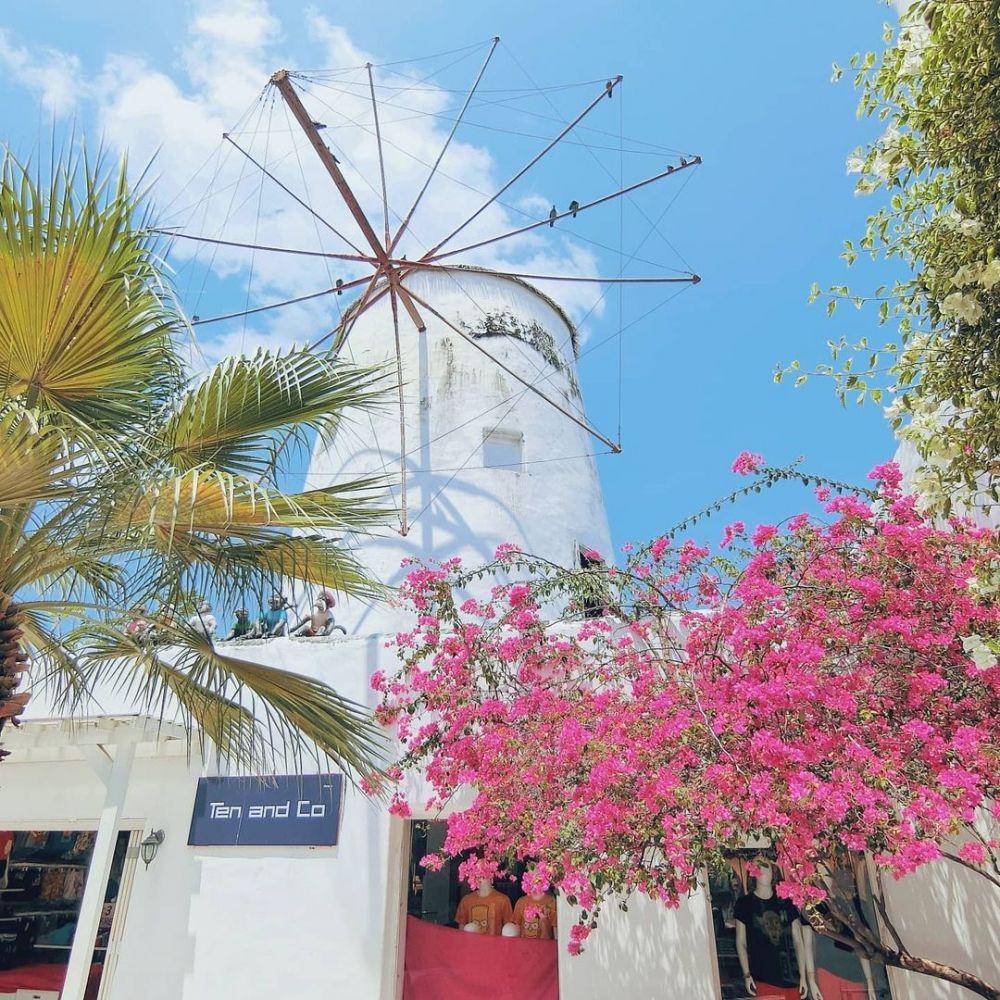 Santorini Park (instagram.com/yit_ying/)