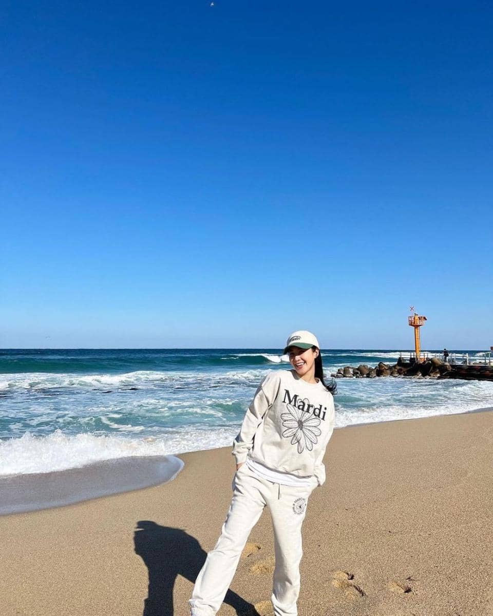 Yuri SNSD (instagram.com/yulyulk)