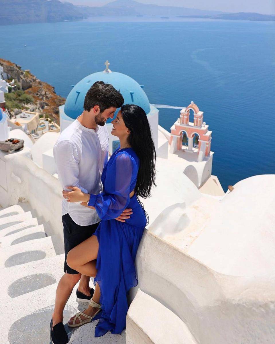 honeymoon di Santorini Yunani (instagram.com/adrianbaias)