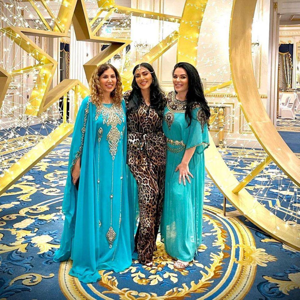 Alya Kattan, Huda Kattan, Mona Kattan (instagram.com/huda)