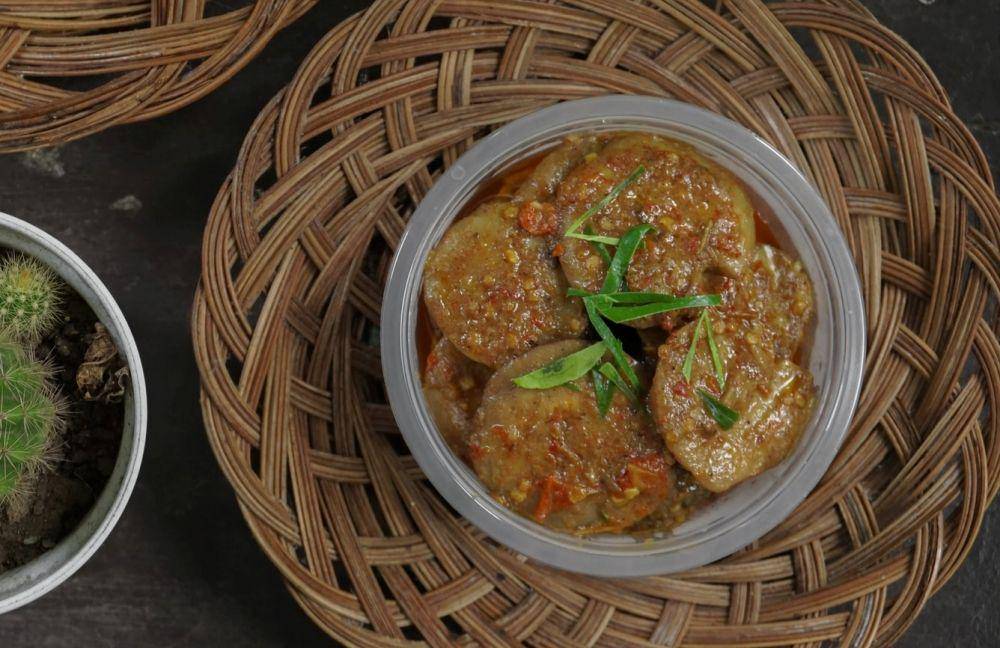 ilustrasi jengkol goreng terasi (unsplash.com/Anisa Wulan Asri)