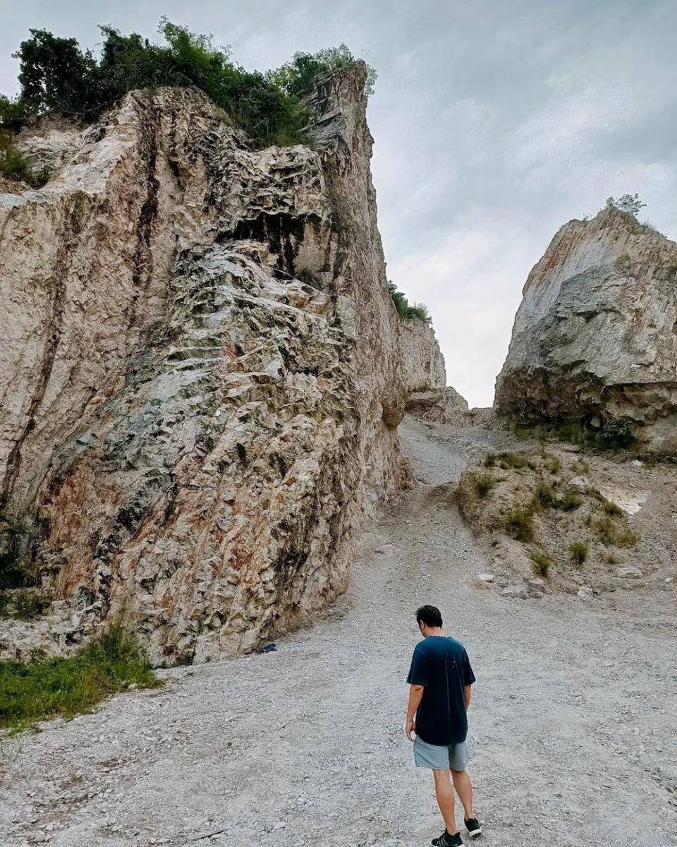 Pantai Gunung Kunyit (instagram.com/dwitjahjomuljono)