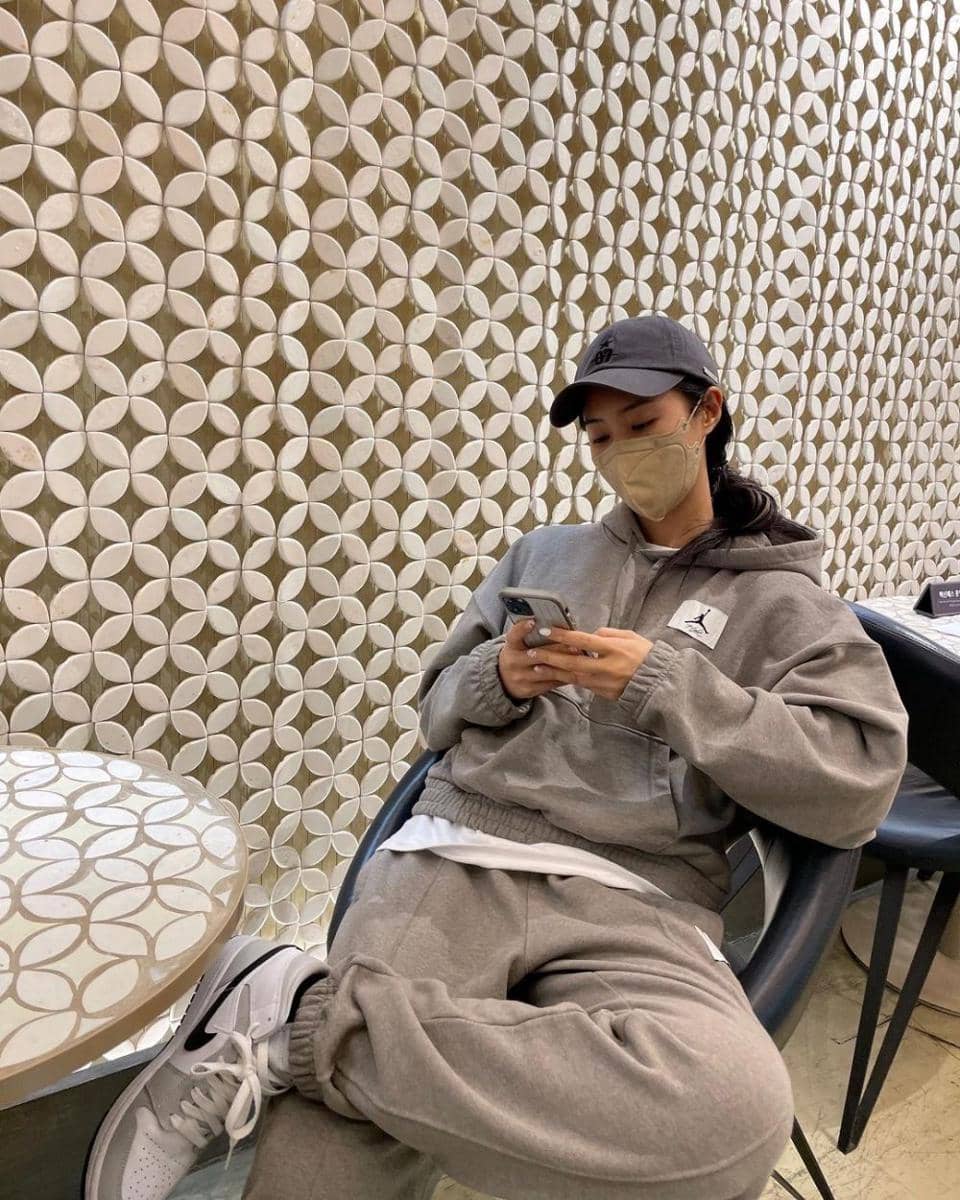 Yuri SNSD (instagram.com/yulyulk)