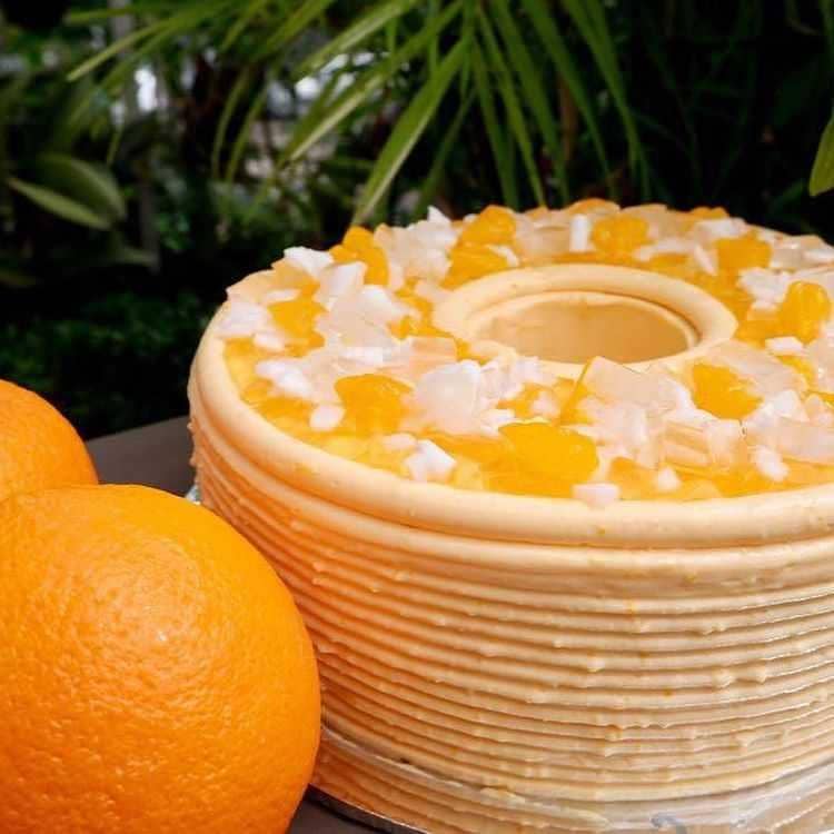 es jeruk kelapa cake (instagram.com/karencarlotta)