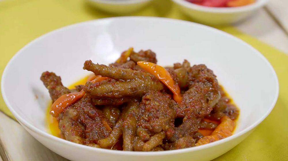 Ceker ayam bumbu rujak (youtube.com/Tastemade Indonesia)