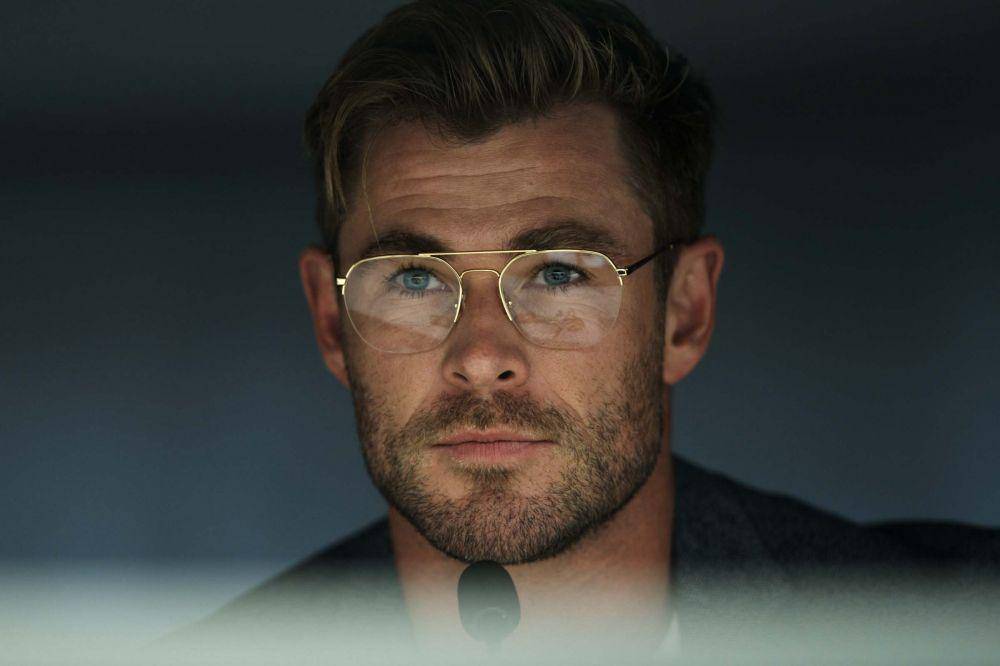 Chris Hemsworth dalam film Spiderhead (dok. Netflix/Spiderhead)