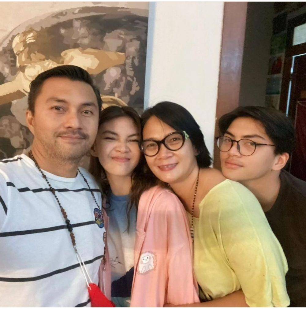 potret keluarga Dian Nitami (instagram.com/bu_deedee)