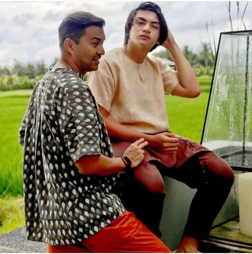 potret Anjasmara dan buah hati (instagram.com/anjasmara)