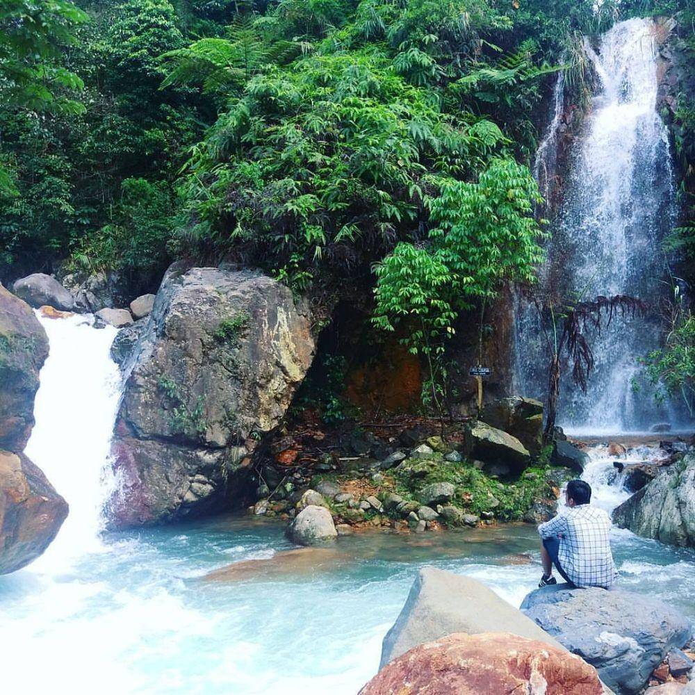 Curug Kembar, Bogor (instagram.com/adityamanda)