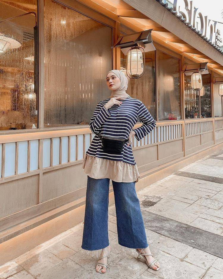 OOTD hijab casual ala Sabrina Sosiawan (instagram.com/sabrinasosiawan)