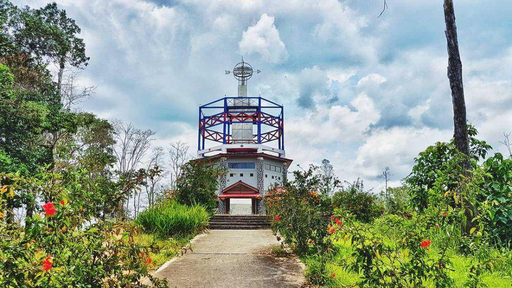 potret Tugu Khatulistiwa Santan Ulu (instagram.com/damanhurinurulhuda)