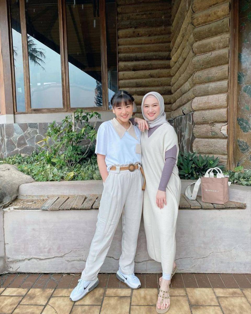 OOTD cute ala Haruka Nakagawa (instagram.com/haruuuu_chan)