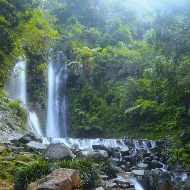 Curug Cilember, Bogor (instagram.com/sewa_villa_kamar_murah_cisarua)