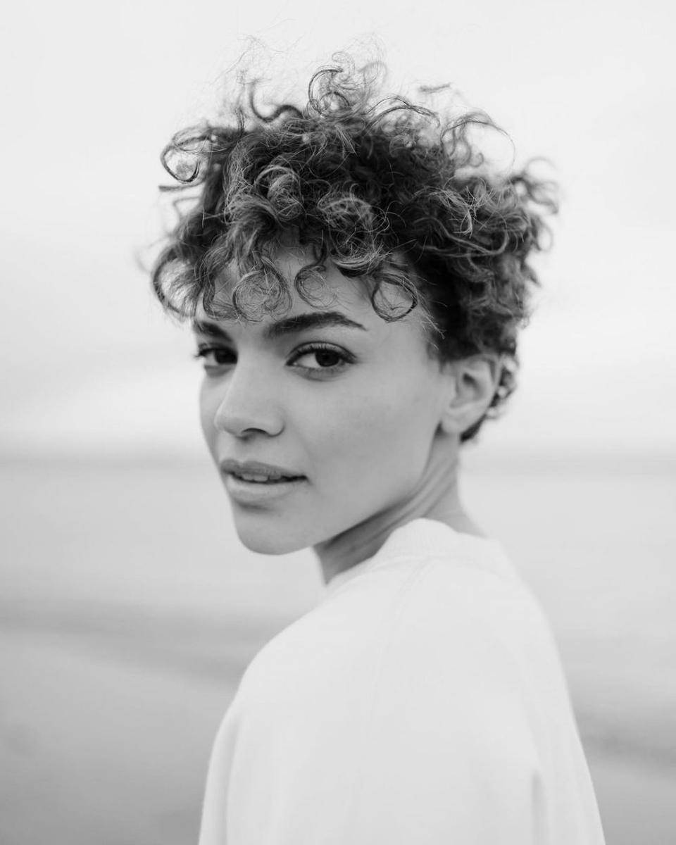 Leslie Grace (instagram.com/lesliegrace)