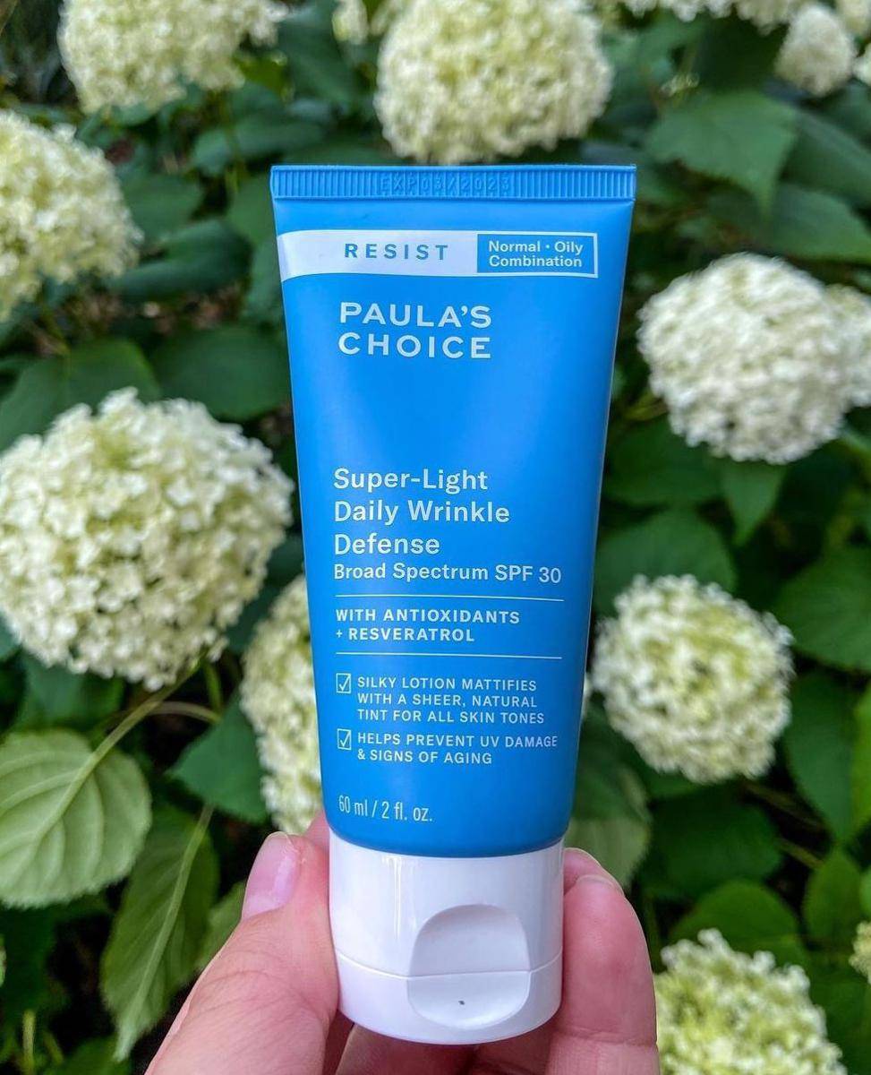 Paula's Choice Super-Light Daily Wrinkle Defense SPF 30 (instagram.com/paulaschoice)