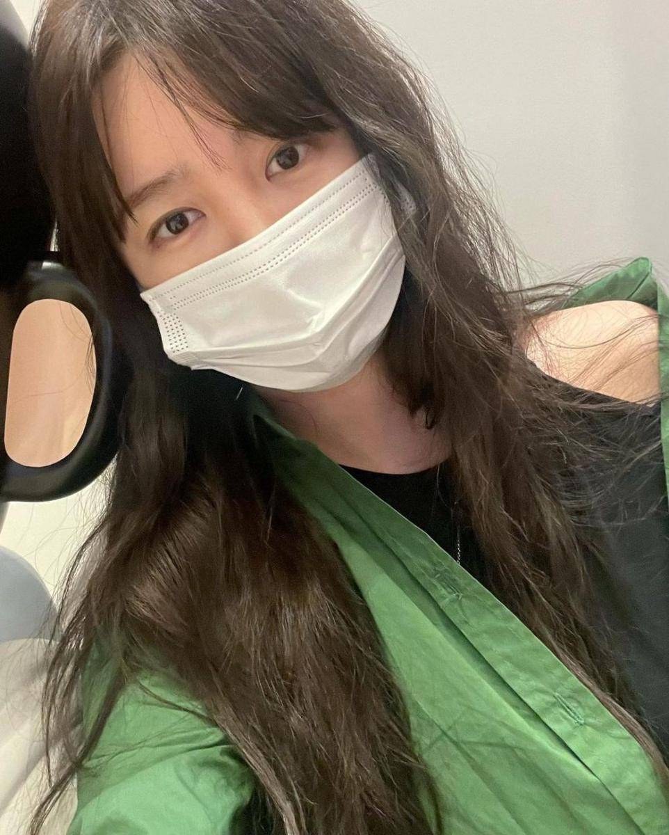 Yoon Eun Hye (instagram.com/y1003_grace)