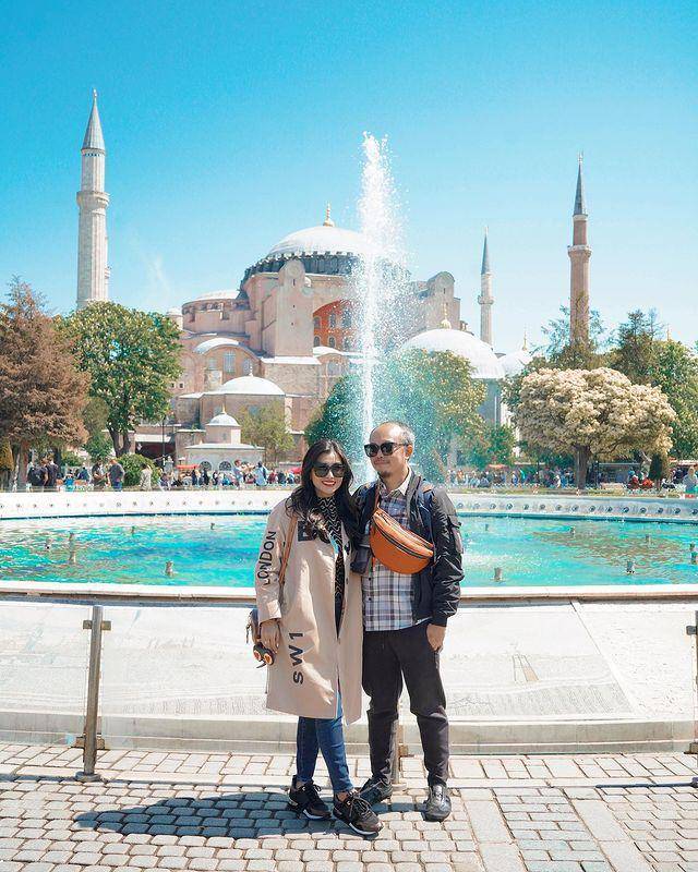 Potret Nisya dan suami di Turki (instagram.com/arosadi)