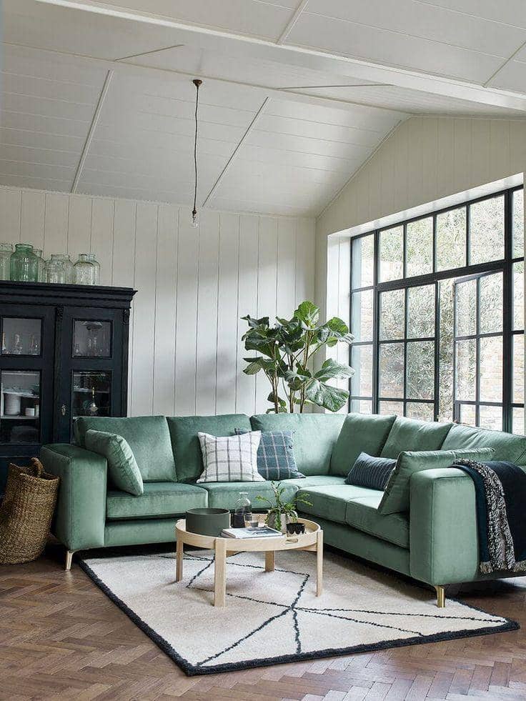 ilustrasi ruang tamu hijau (pinterest.com/House Beautiful)