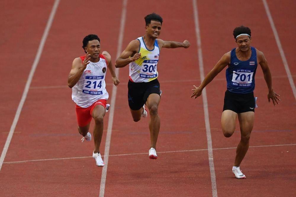 Tim atletik Indonesia di SEA Games 2021. (ANTARA FOTO/Aditya Pradana Putra)