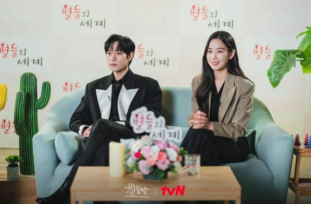 Kim Young Dae dan Jang Hee Ryung di drama Shooting Stars (instagram.com/tvn_drama)