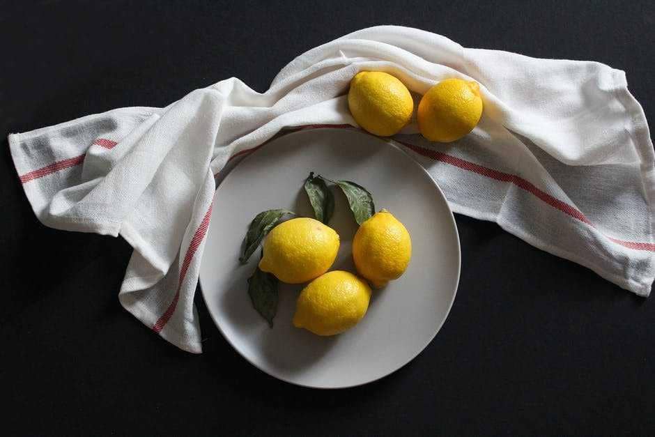 ilustrasi lemon (pexels.com/id-id/shana-peng)