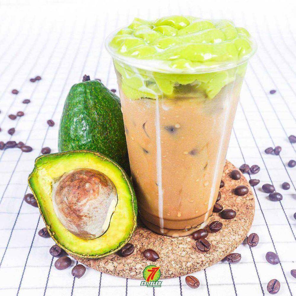 Minuman berbahan alpukat (instagram.com/esteler_77)