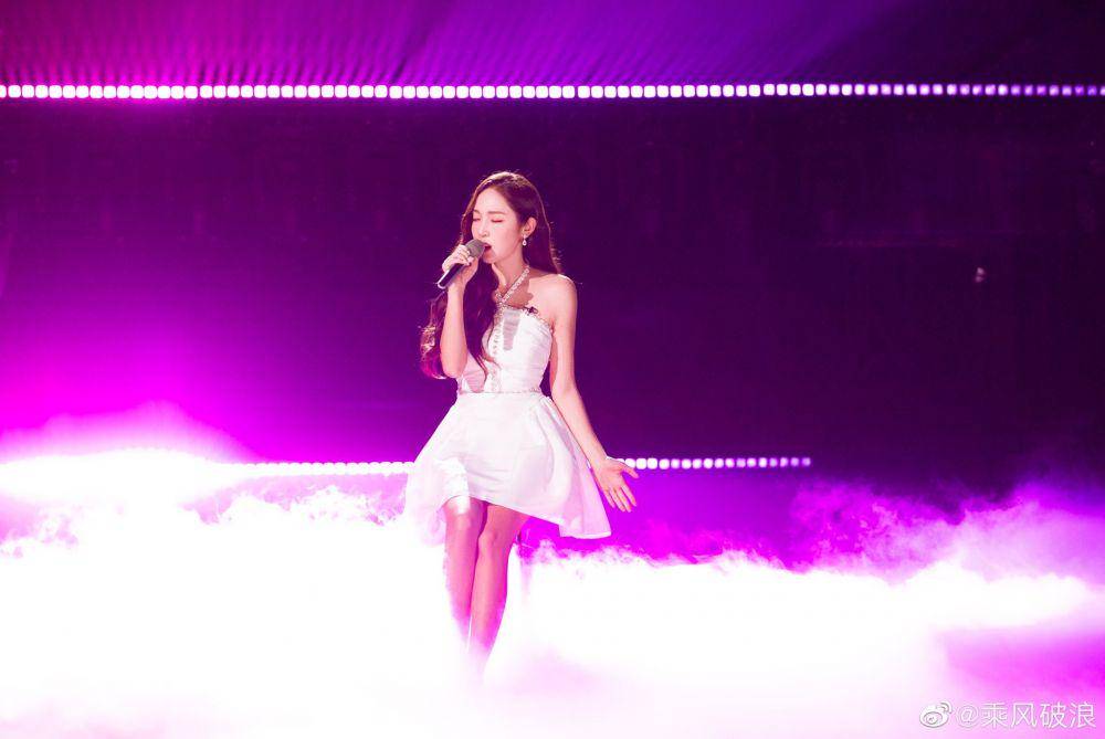 Jessica Jung eks SNSD di Sisters Who Make Waves (twitter.com/hyori_sunie)