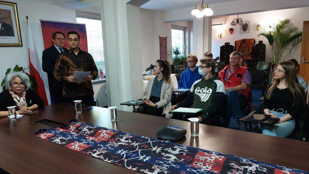 KBRI Warsawa Buka Kursus Bahasa Indonesia
