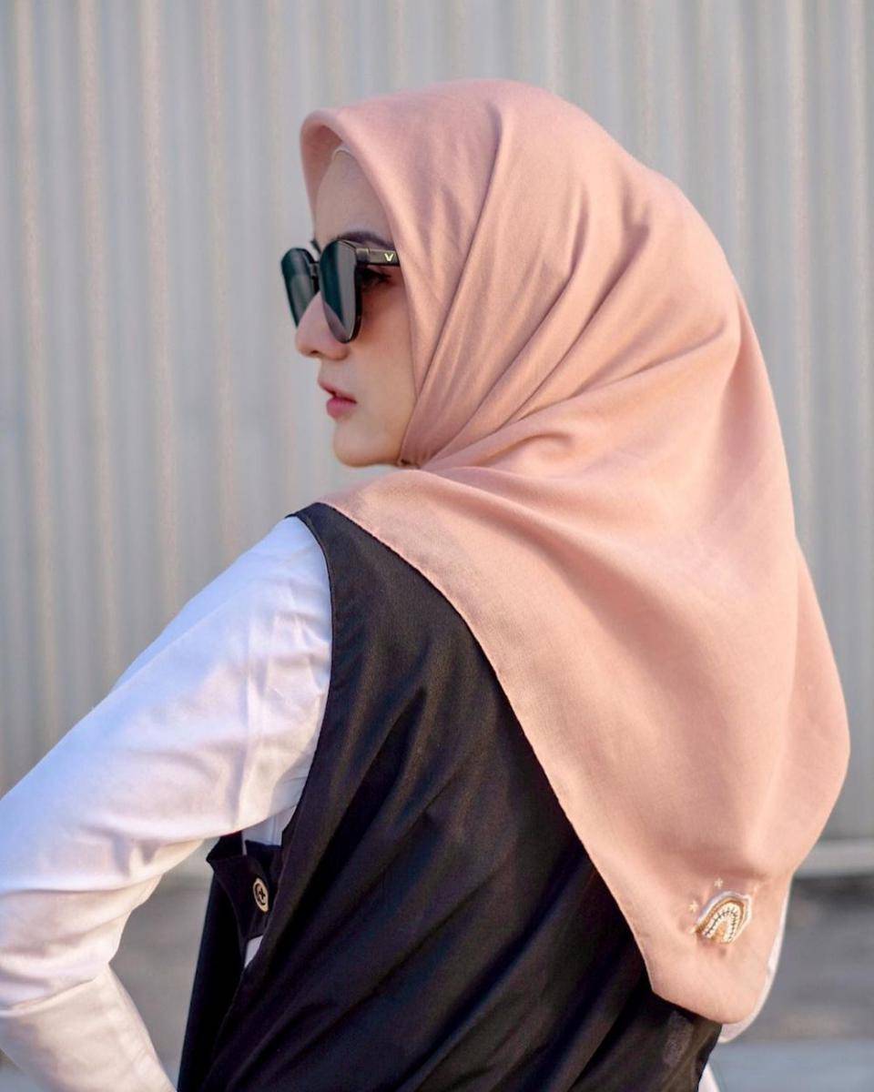 Ilustrasi bahan hijab (instagram.com/evamalinda20)