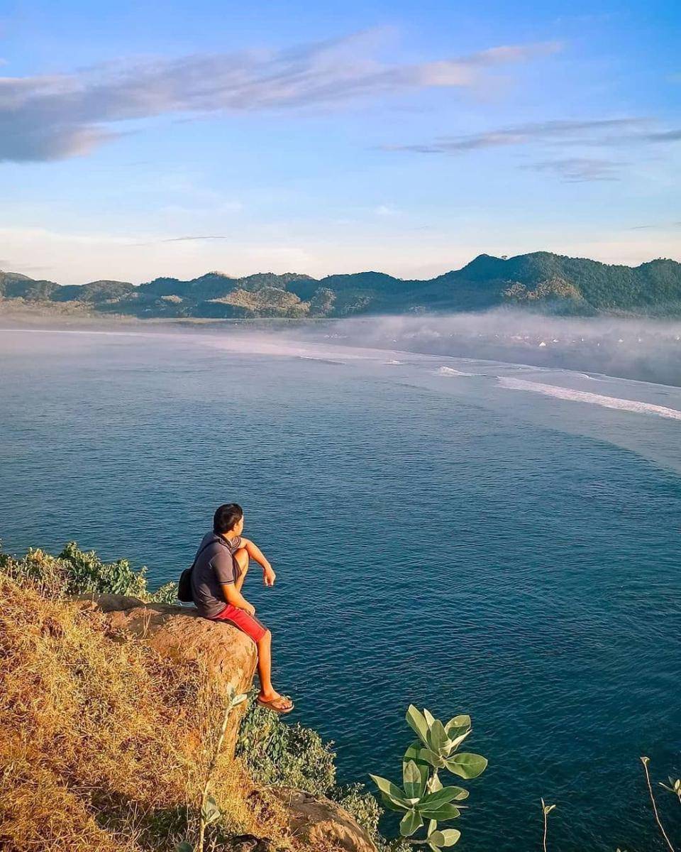 potret Pantai Payangan (instagram.com/Jember.update)